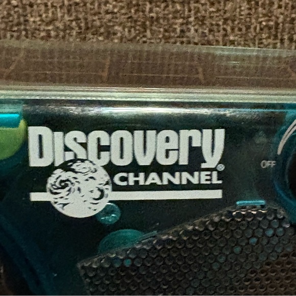 Freeplay Plus Self Powered AM/FM Radio Solar Power Tested Works Translucent - Picture 6 of 8